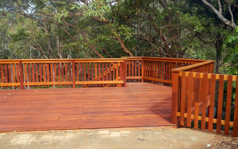 Large Suspended Deck Houston Constructions
